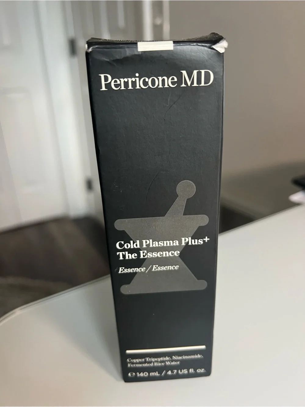 Perricone MD Cold Plasma Plus+ The Essence - Black